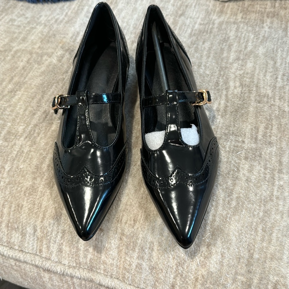 Oxford style shoe